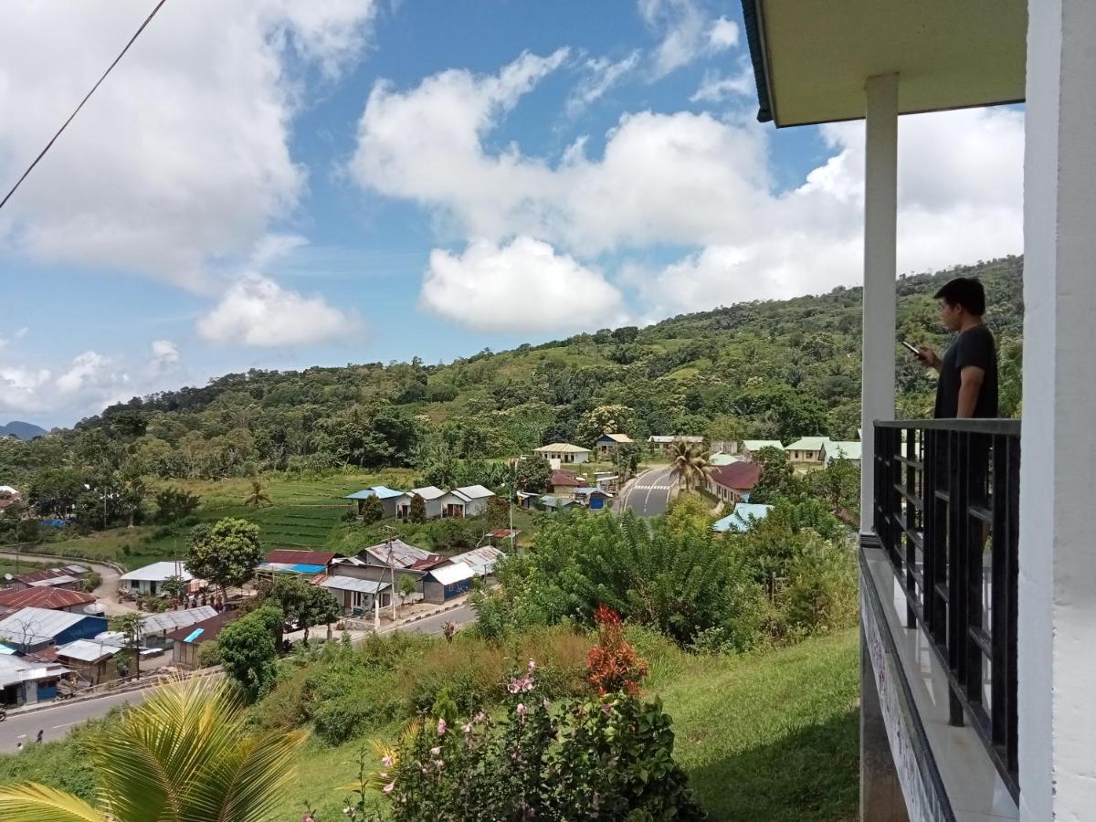 Moni Mahalika Hotel Kelimutu Buitenkant foto