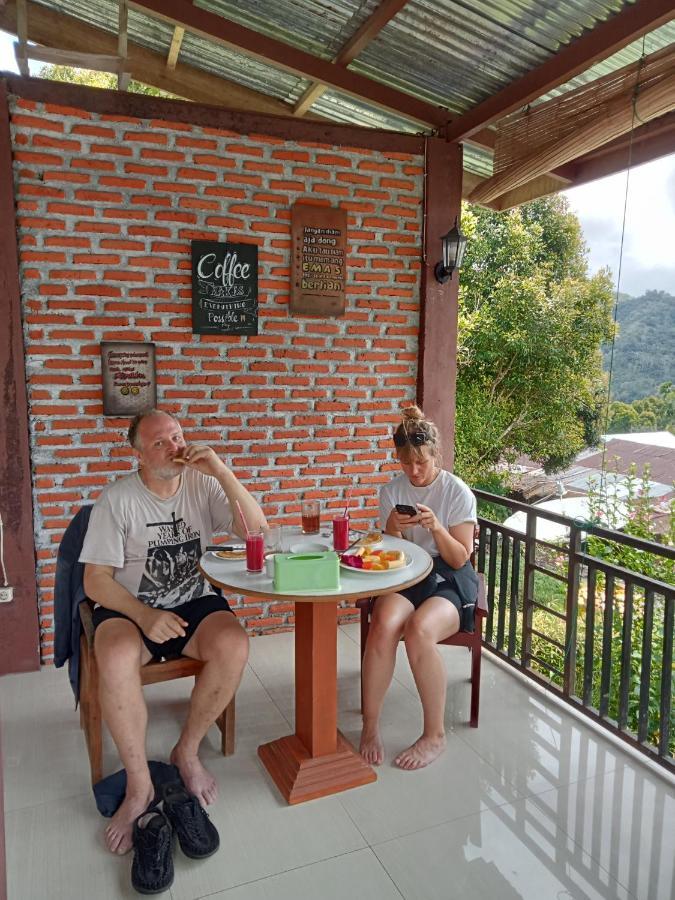 Moni Mahalika Hotel Kelimutu Buitenkant foto